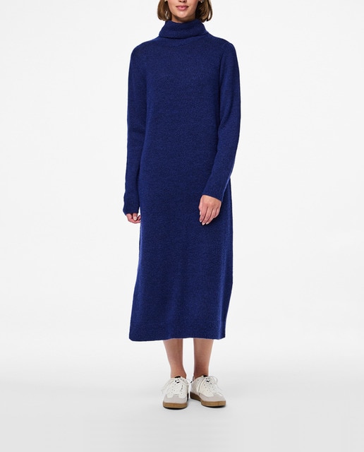 Imagen 0 de Vestido de punto de cuello vuelto