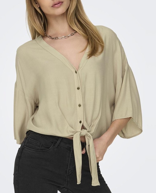 Imagen 0 de Blusa de mujer de cuello de pico
