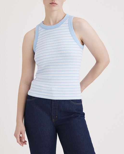 Imagen 0 de Camiseta de mujer de tirantes y cuello redondo.