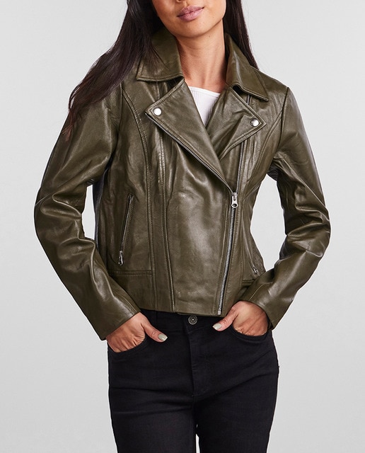 Imagen 0 de Cazadora de cuero de mujer tipo biker con cremallera