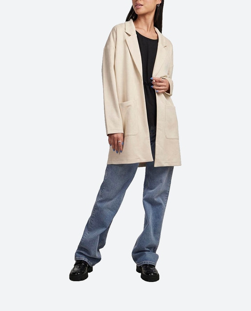 Imagen 0 de Abrigo de mujer ligero de antelina  con mangas 3/4 y cuello de solapa