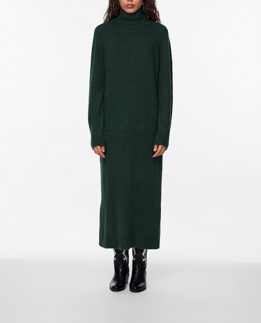 Imagen 0 de Vestido de punto de cuello vuelto