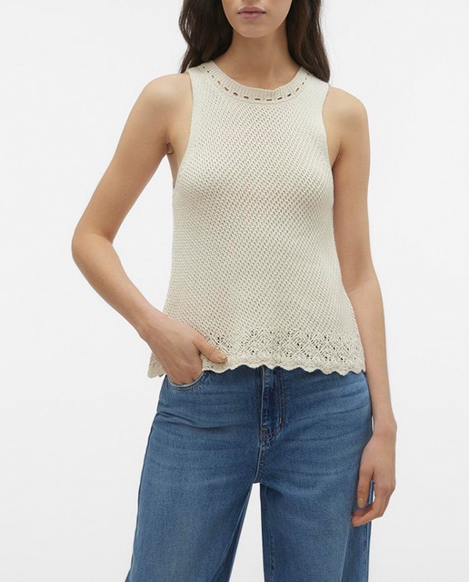 Imagen 0 de Top de punto fino con detalles de crochet