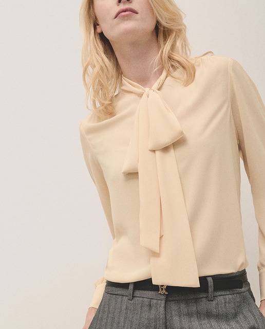 Imagen 0 de Blusa de mujer con lazada crepé ligero