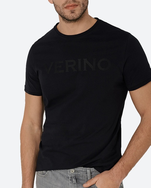 Imagen 0 de Camiseta de hombre con logo relieve en pecho