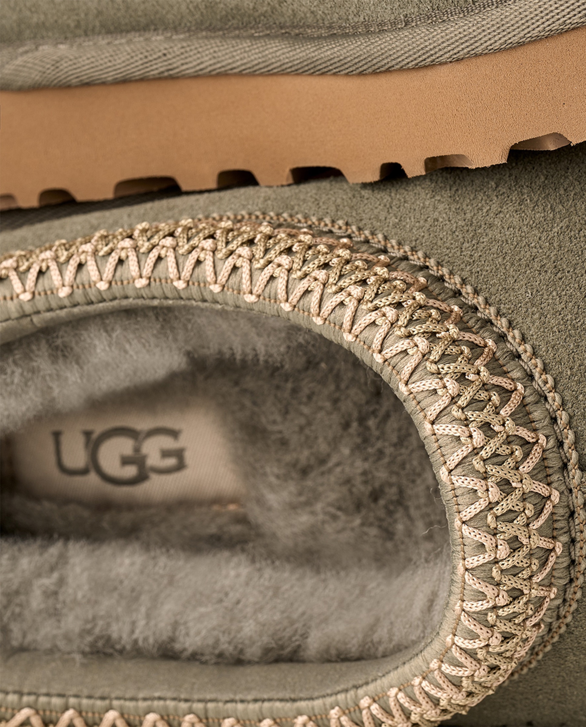 Mules Tasman II em Pele e Forrados com Pelo Verde Musgo-7