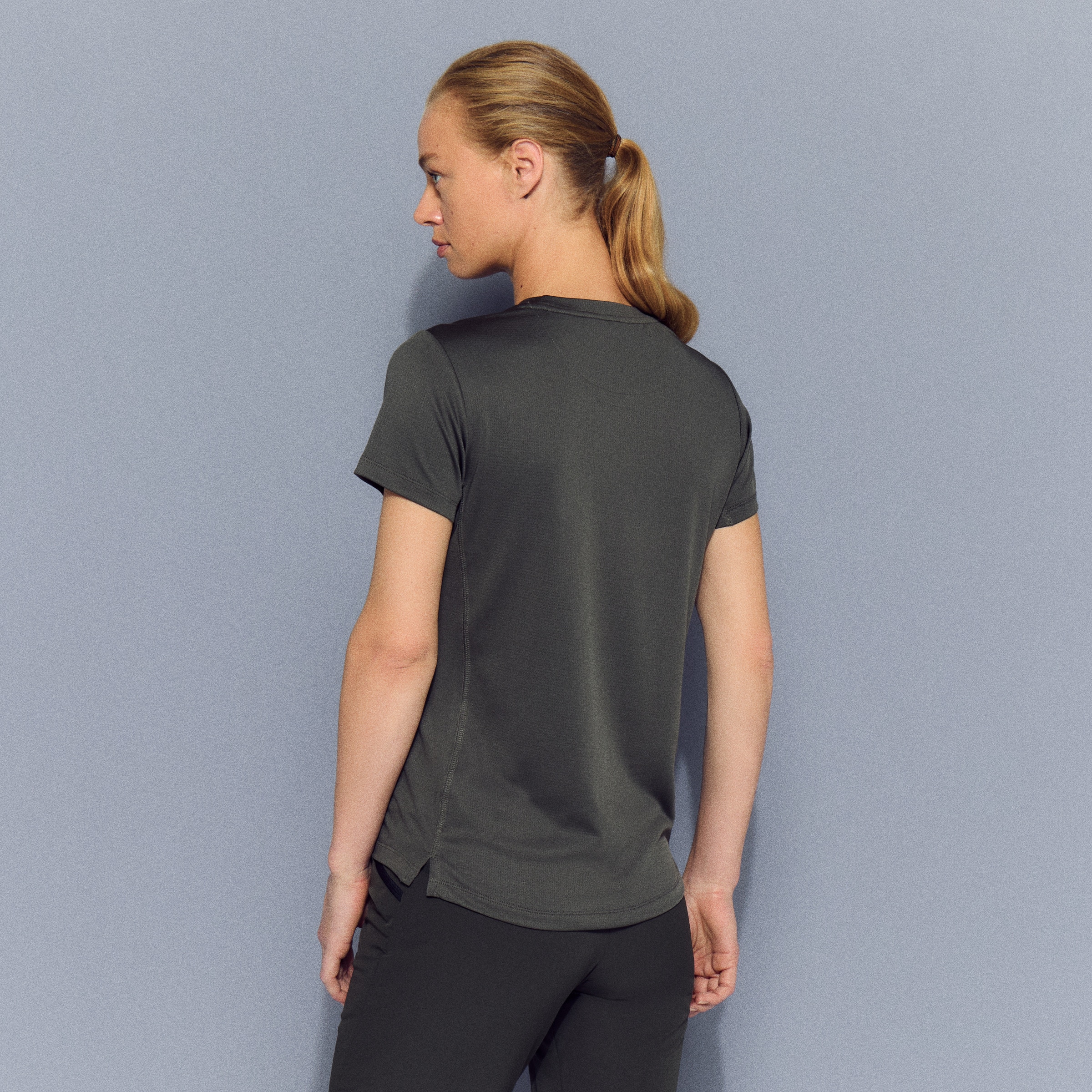 T-shirt de Montanha de Mulher Verde-3