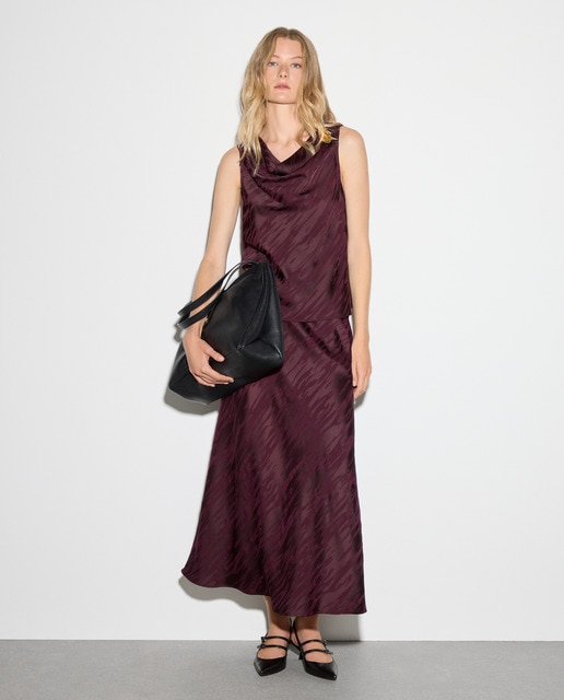 Imagen 0 de Falda midi jacquard