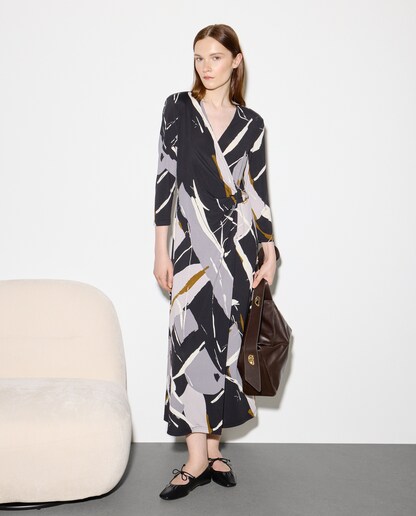 Imagen 0 de Vestido midi estampado de mujer