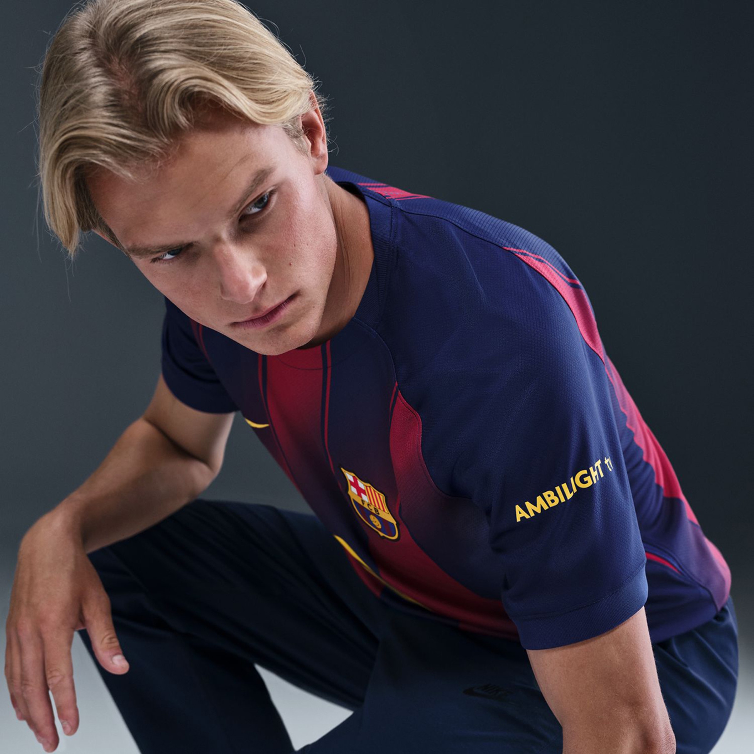 T-shirt de Homem 1.º Equipamento FC Barcelona 2025-2026 Stadium Azul / Grená-3