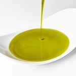 Hojiblanca variety cold extraction extra virgin olive oil bottle 500 ml