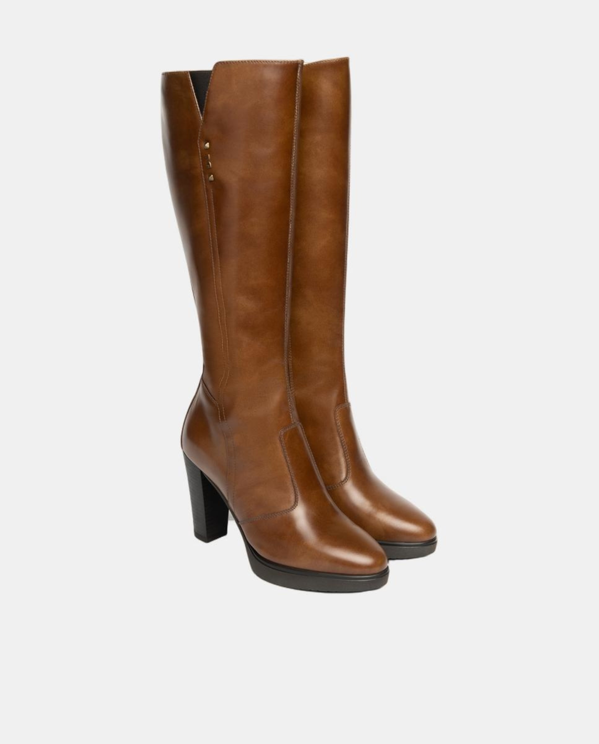 Botas em Pele com Salto Couro-2
