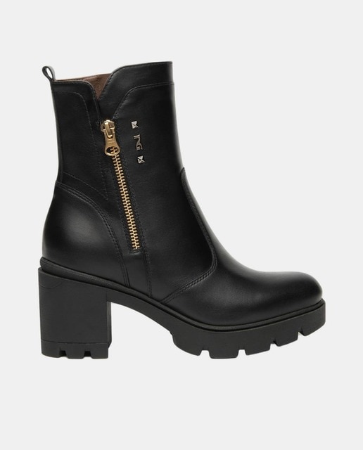 Imagem 0 de Botins com Salto e em Pele
