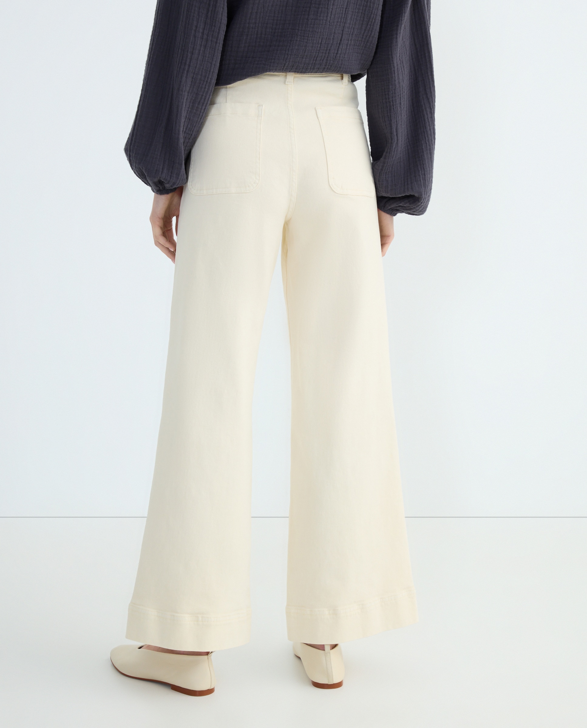 Pantalón campana sarga de mujer con bolsillos Blanco roto-3