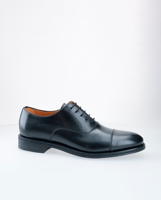 Imagem 0 de Sapatos Tipo Inglês em Pele - Preto