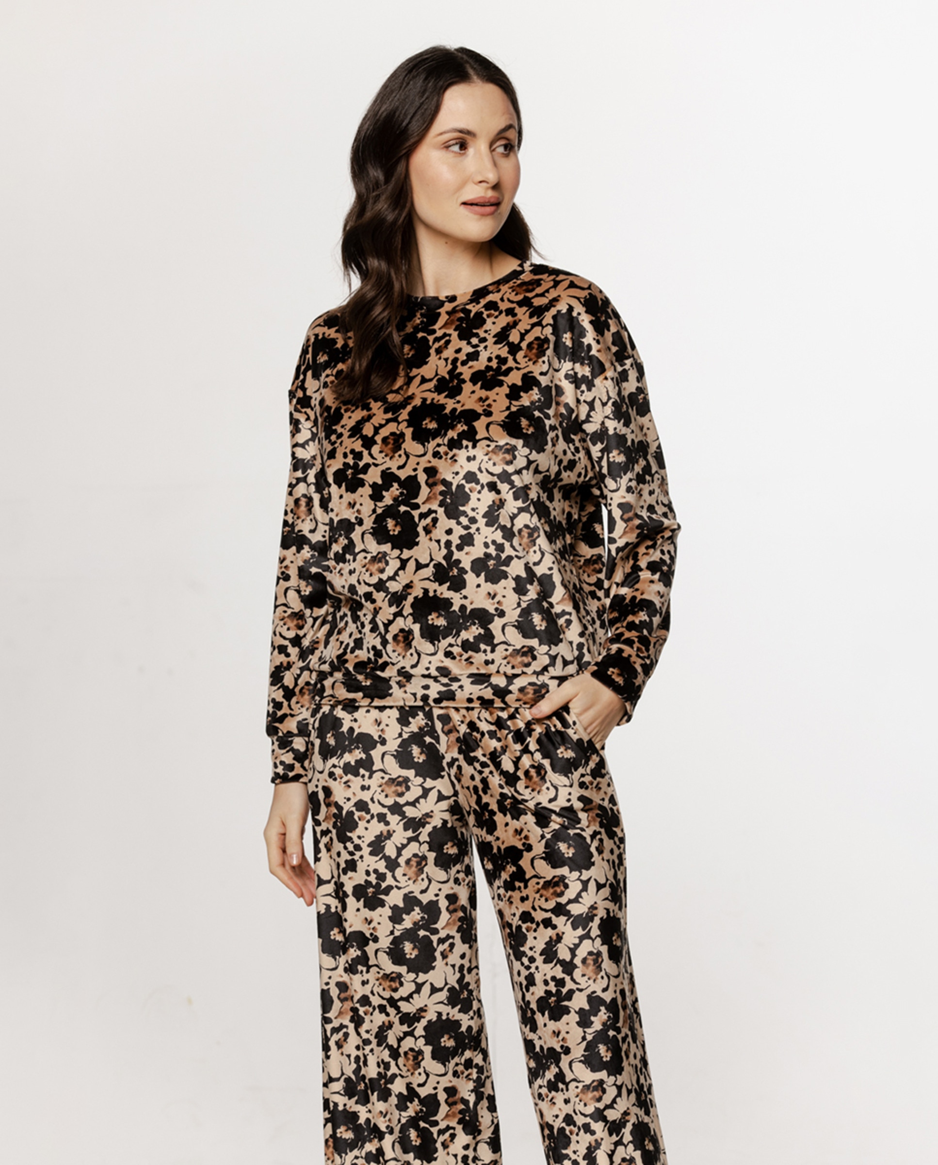 Pijama de Veludo com Estampado Castanho-2