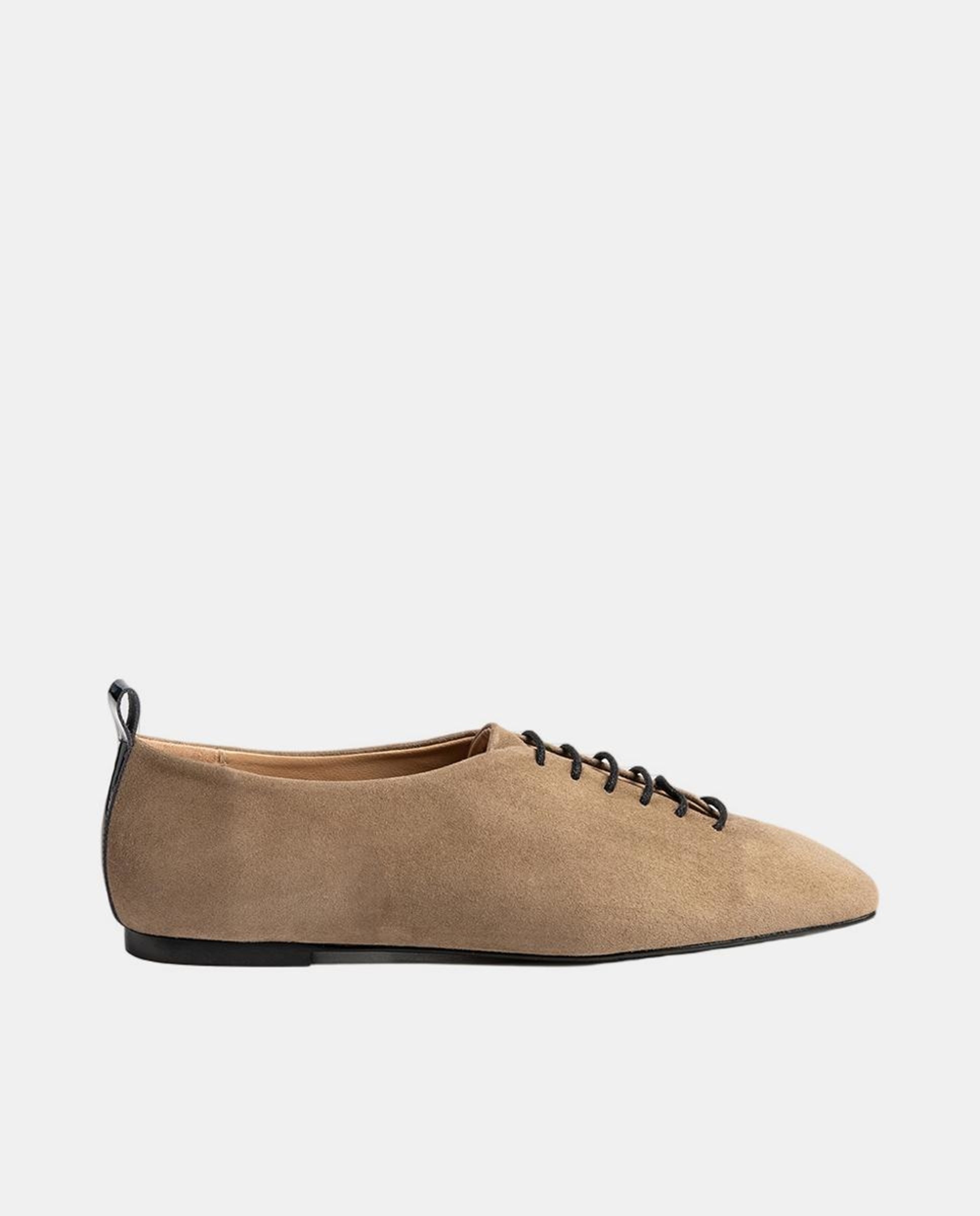 Sapatos Tipo Blucher e Conceito Boxing em Camurça Soft Natural-1