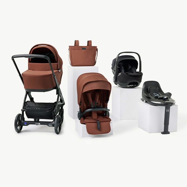 Imagen 0 de Pack Jané carrito Keep con silla de coche y accesorios marrón y negro