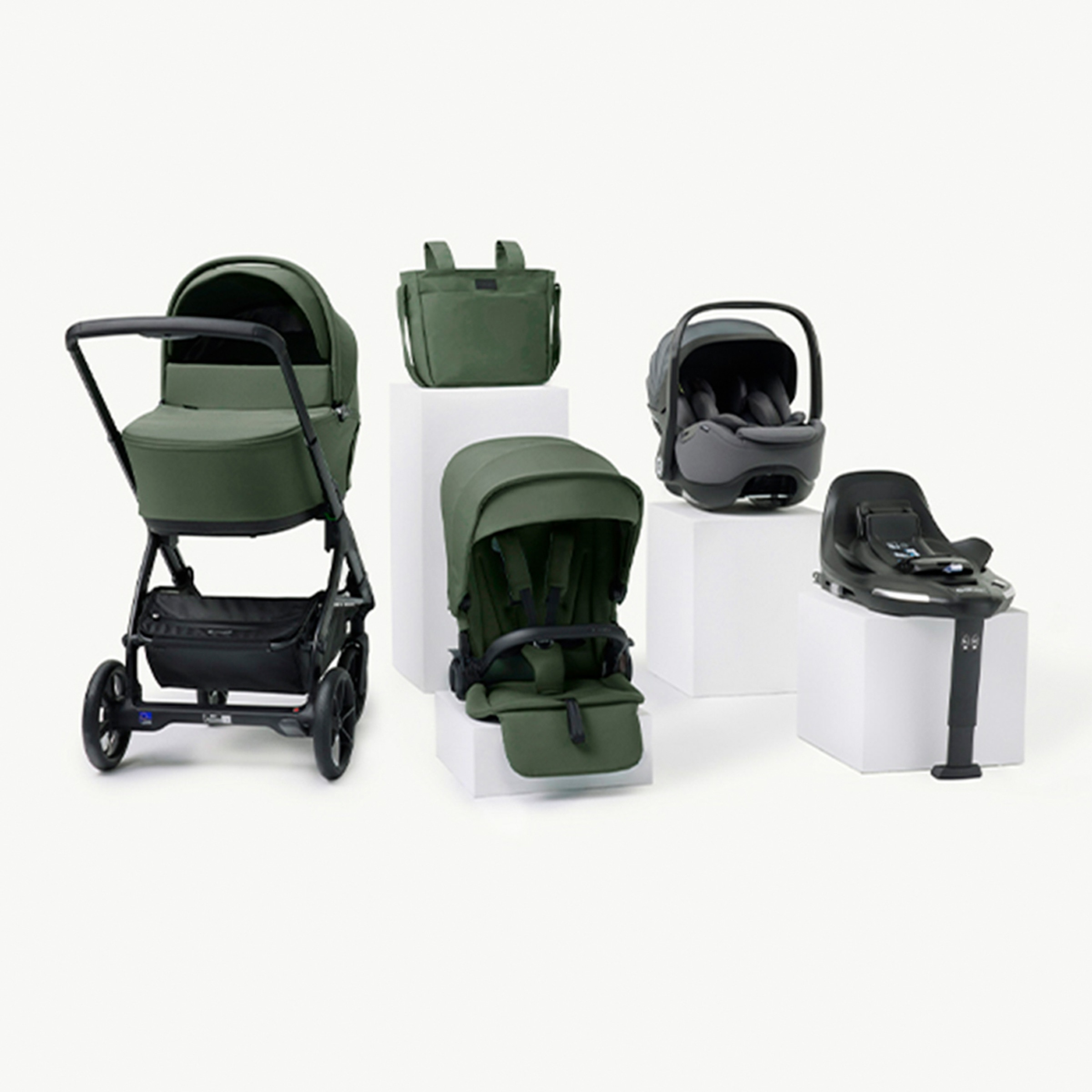 Imagem 0 de Conjunto Jané Keep com carrinho, cadeira auto e acessórios verde e cinzento