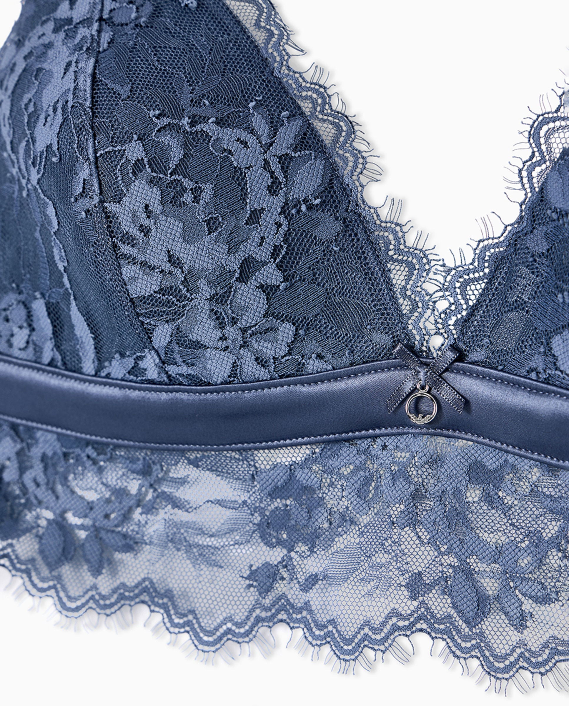 Soutien Triangular de Copa Moldada sem Aro "Satin Lace" Azul-índigo-4