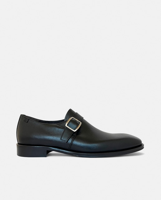 Imagem 0 de Sapatos com Fivela em Pele