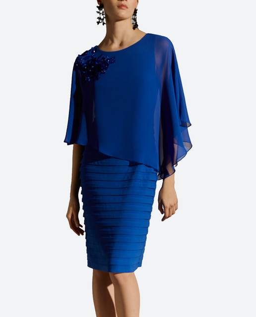 Imagen 0 de Vestido corto de jaretas c con capelina