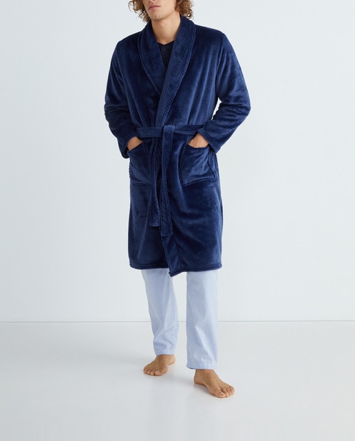 Imagen 0 de Bata de hombre en velour con dibujo de espiga