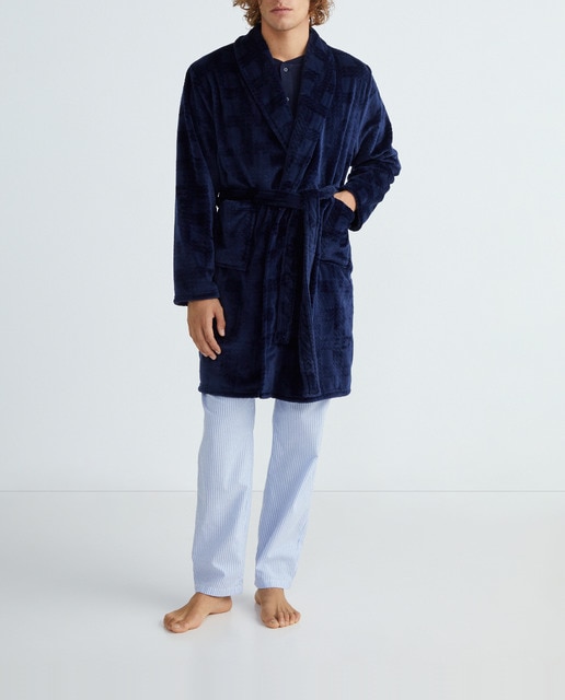 Imagen 0 de Batín de hombre en velour con dibujo de cuadros