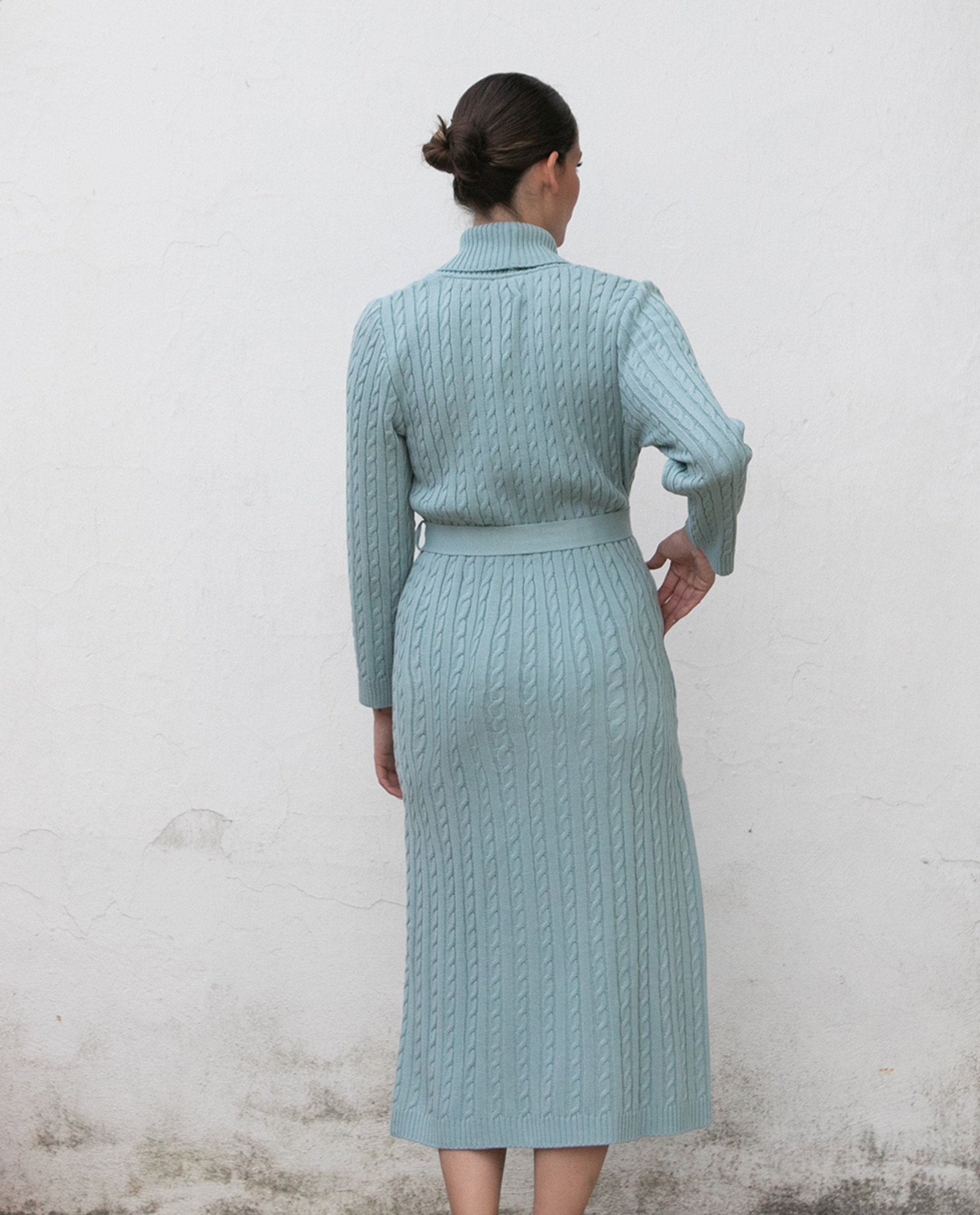 Robe com Gola Canelada, Cinto e em Tricot de Malha do Cabo Verde-2