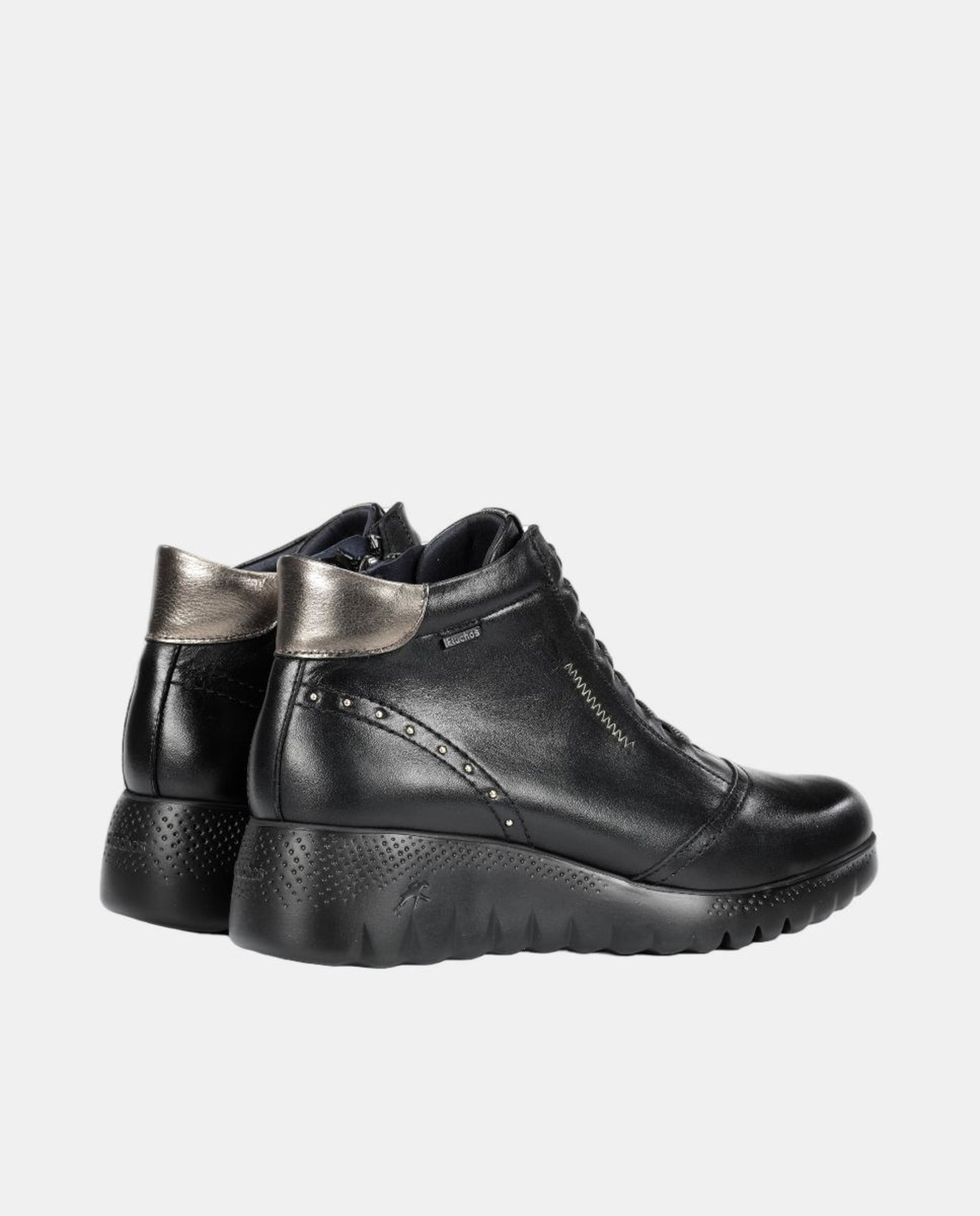 Botins em Pele com Cunha Confort Preto-3