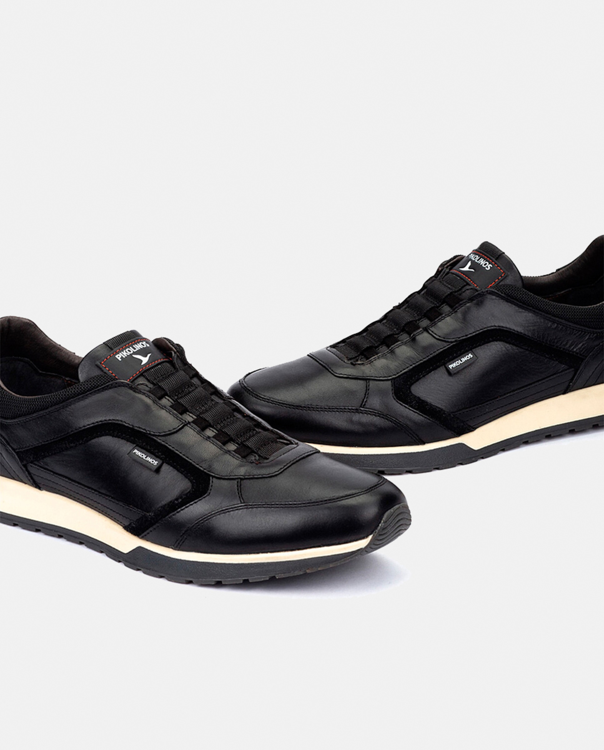 Sapatilhas Baixas Tipo Running Cambil com Fecho Elástico e em Pele Preto-5