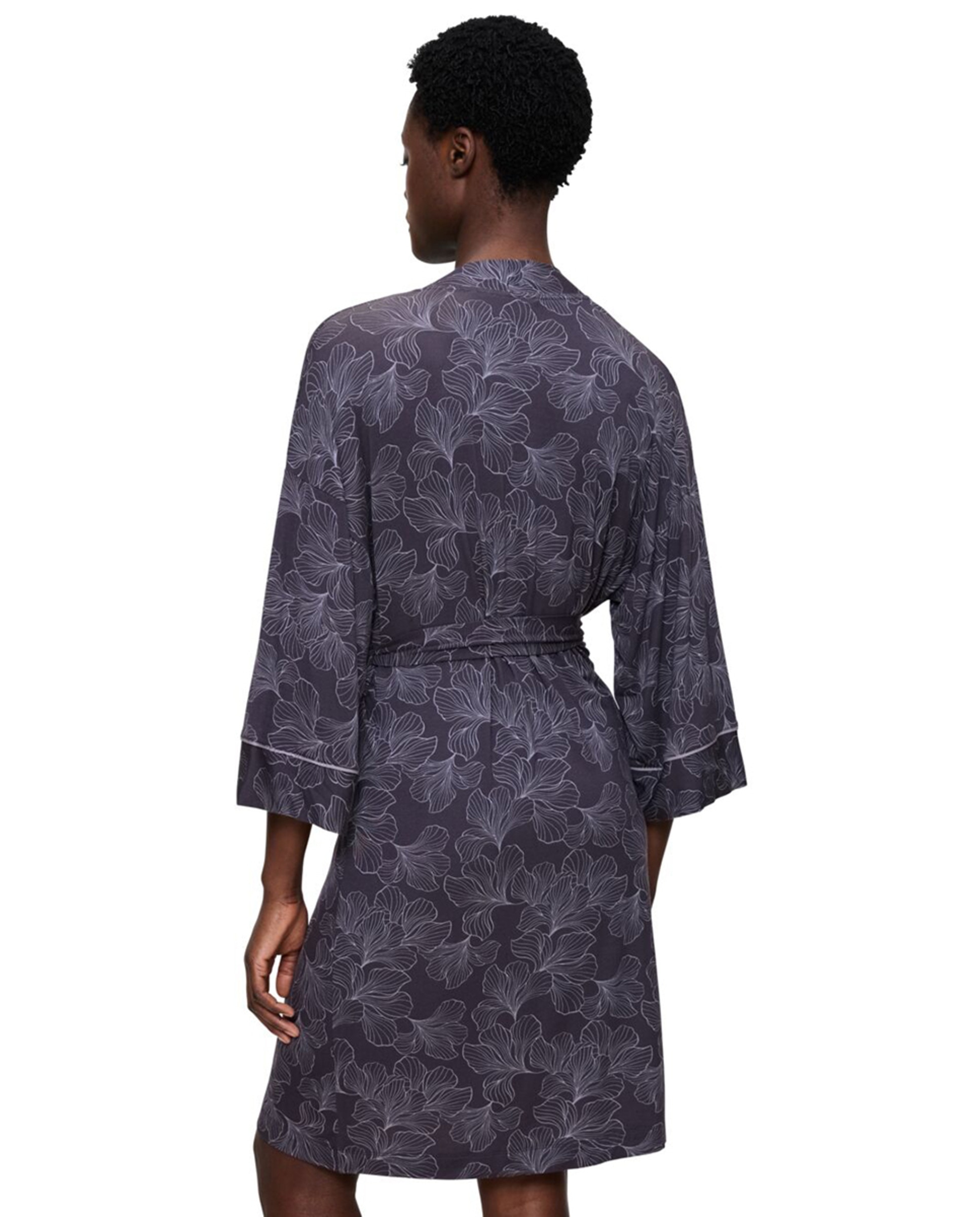 Robe Sensual com Ombros Caídos Confecionado em TENCEL™ Modal. Cinzento-escuro-2
