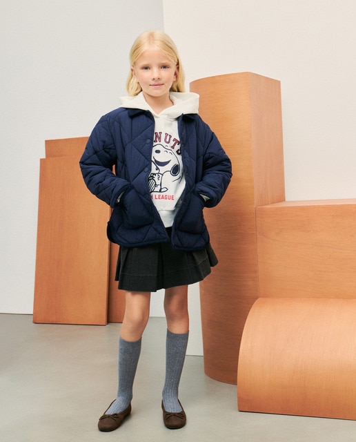 Imagen 0 de Parka lisa con acochado ligero de niña