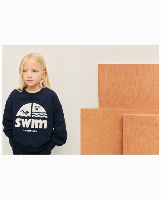 Imagem 0 de Sweatshirt de Felpa Básica com Decote Redondo e Estampado Posicional de Foil