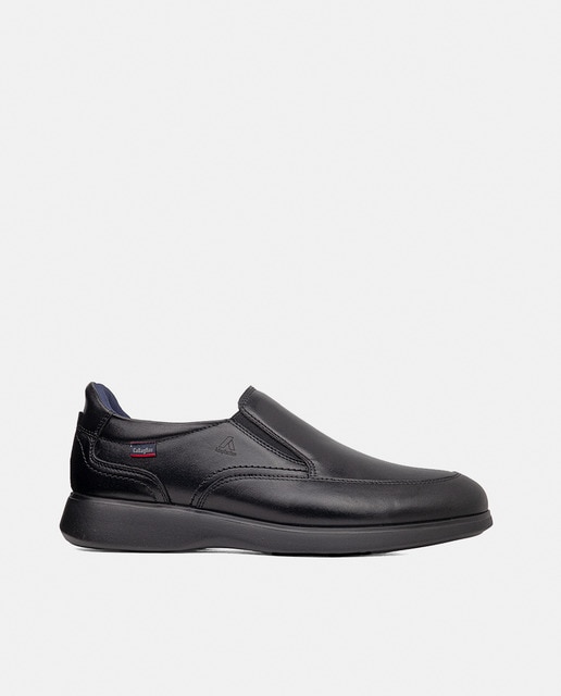Imagem 0 de Sapatos Tipo Mocassins em Pele