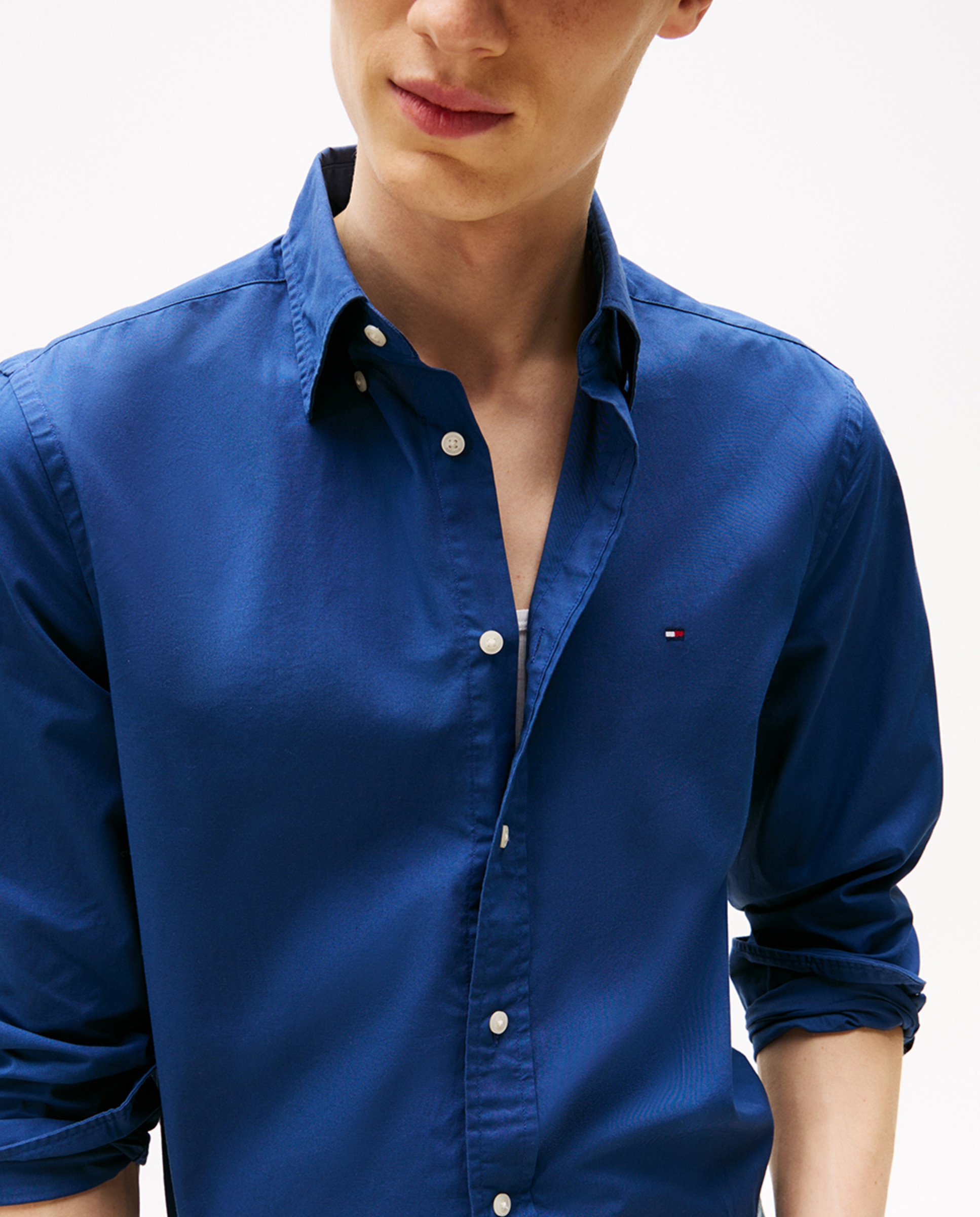 Camisa Lisa de Popelina com Corte Regular Azul-3