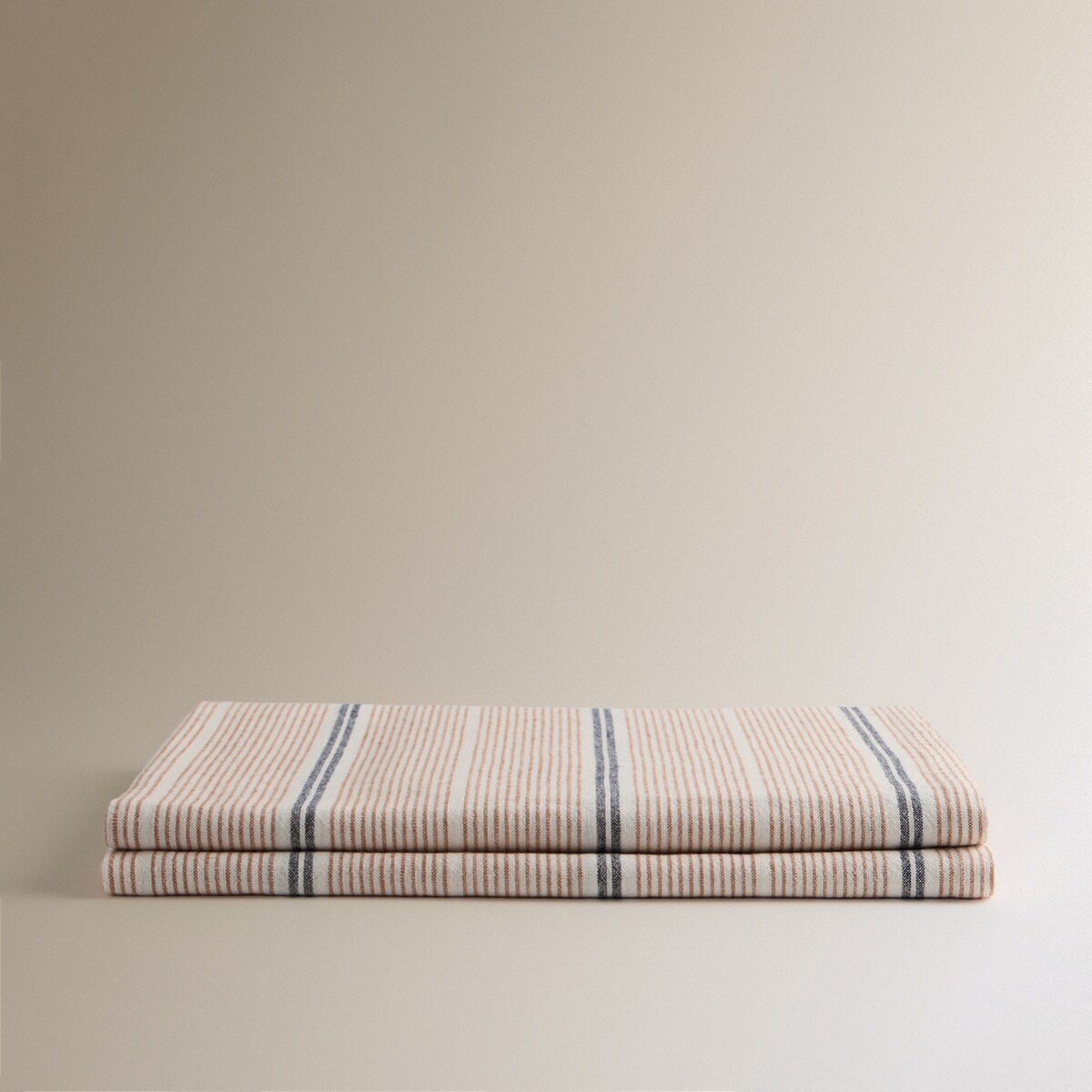 Toalha de Mesa de Algodão e Linho Arendal Cobre-2