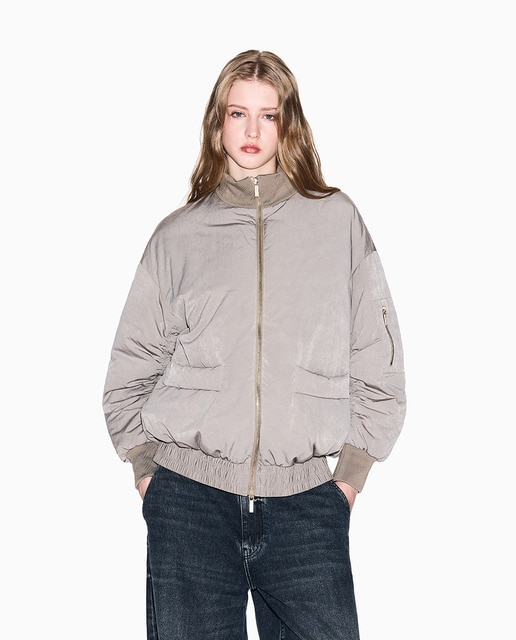 Imagen 0 de Bomber de mujer oversize y manga globo