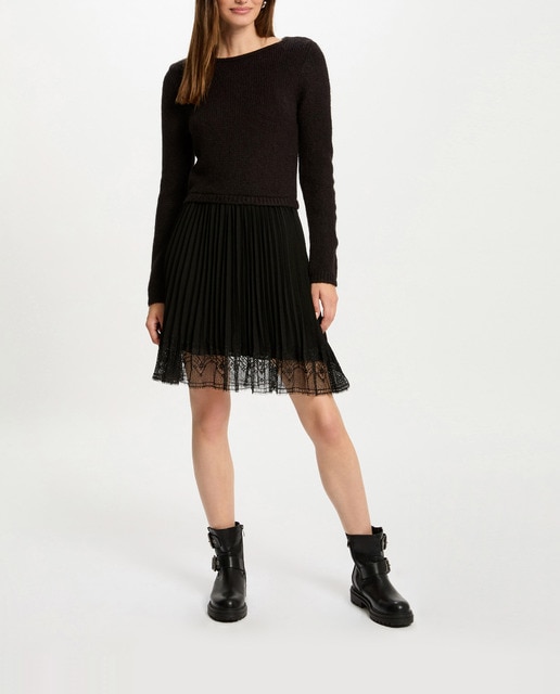 Imagen 0 de Vestido de punto corto con aplique de encaje