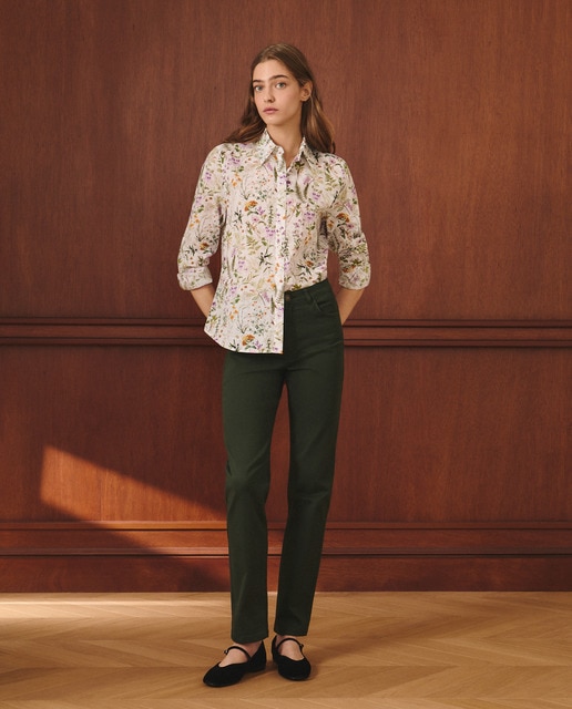 Imagen 0 de Pantalón semipitillo liso de mujer