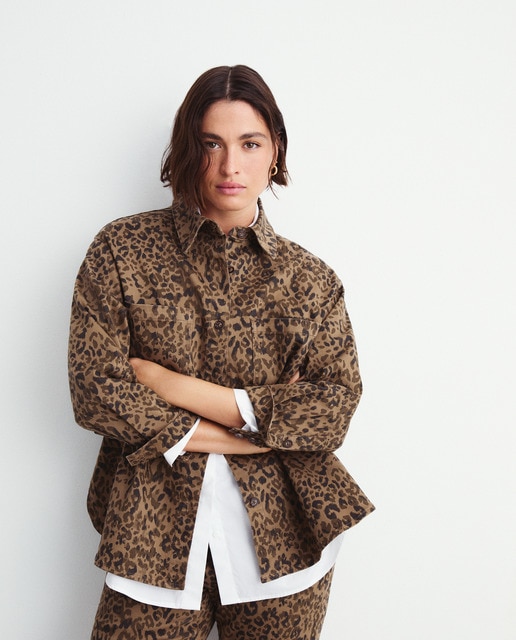 Imagen 0 de Sobrecamisa de algodón denim de mujer