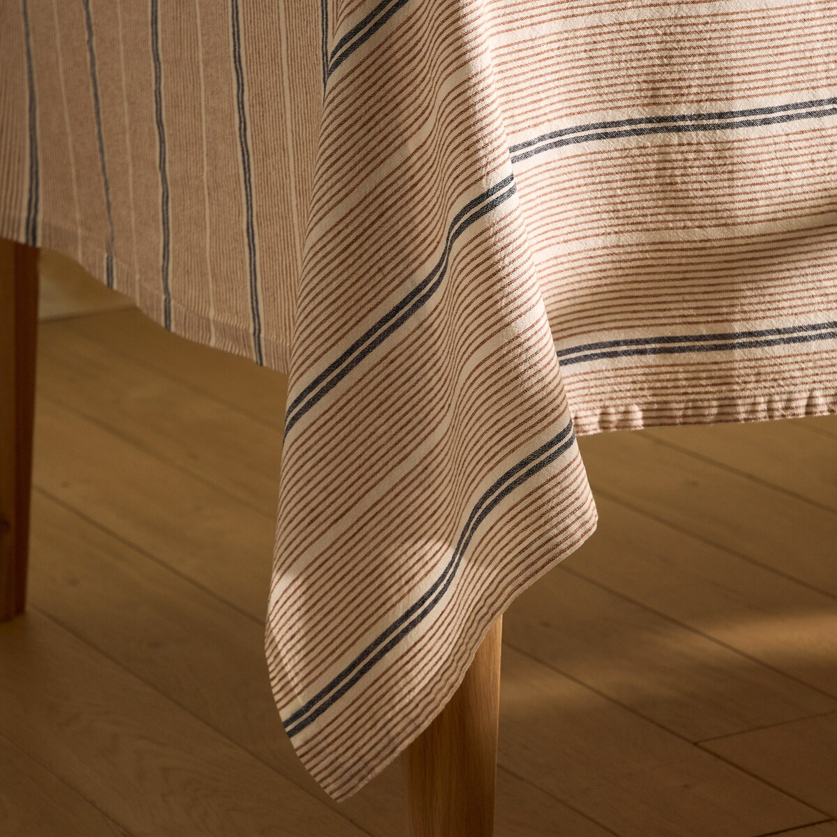 Toalha de Mesa de Algodão e Linho Arendal Cobre-4