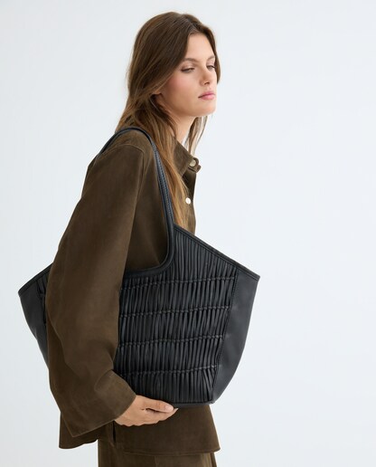 Imagen 0 de Shopper trenzado de piel