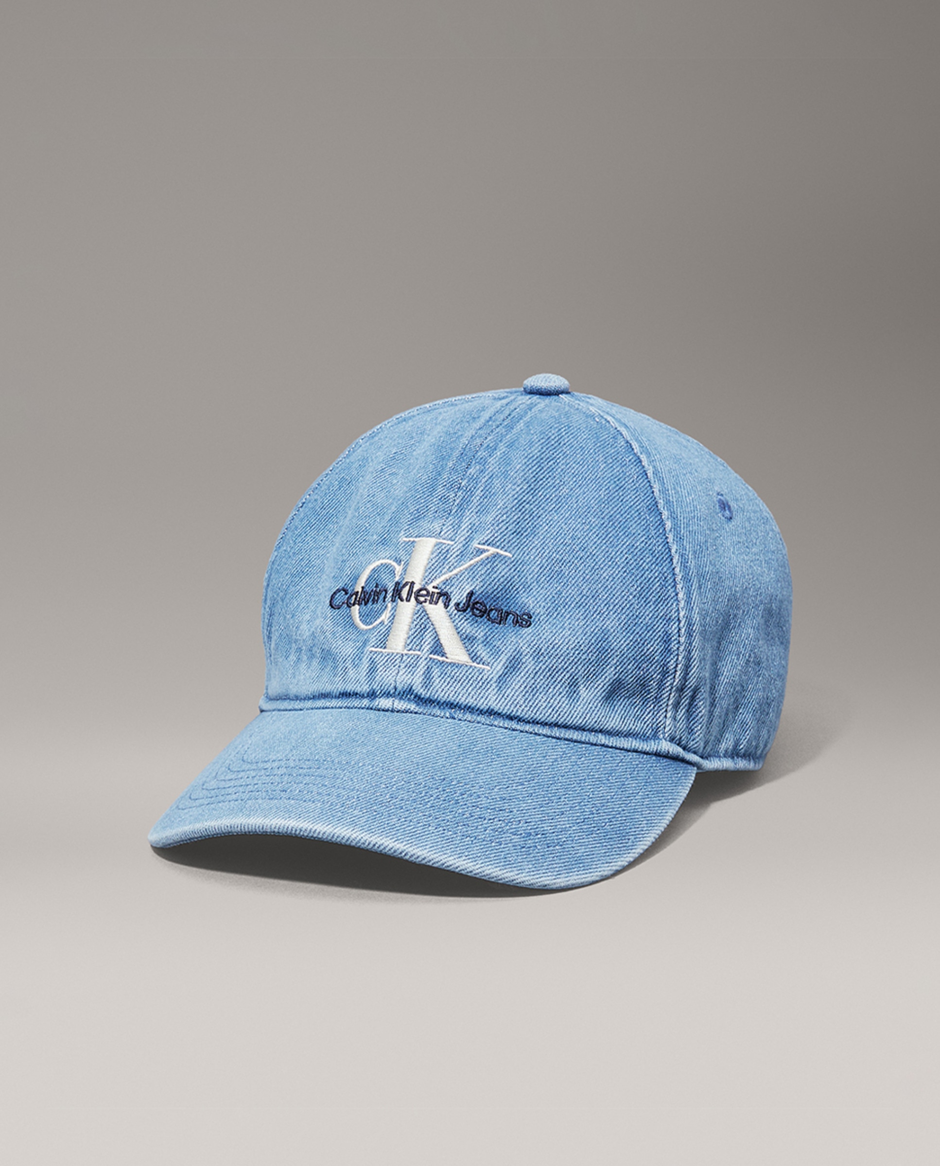 Boné com Monograma Azul-claro-1