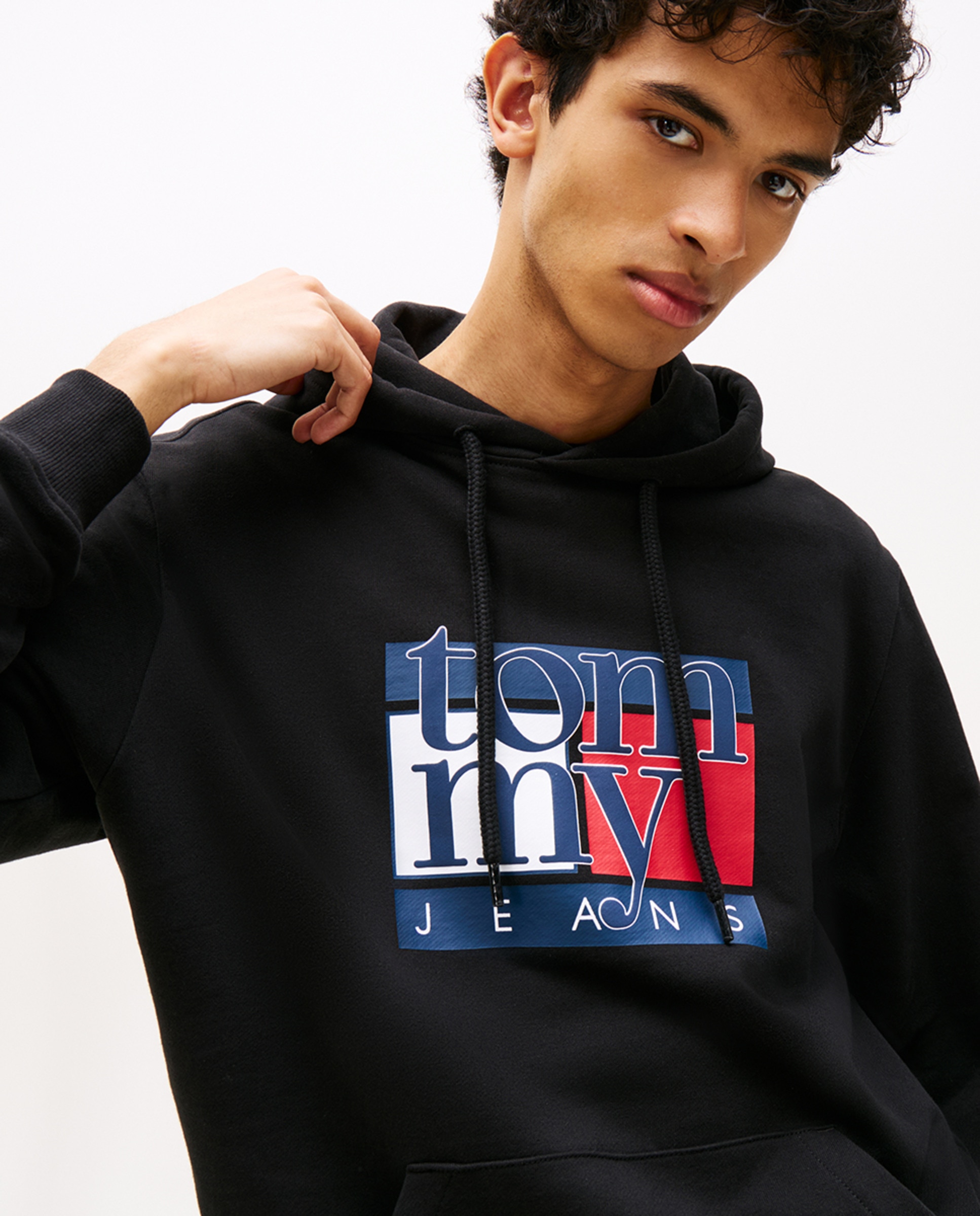 Sweatshirt Regular Fit com Capuz Preto-3