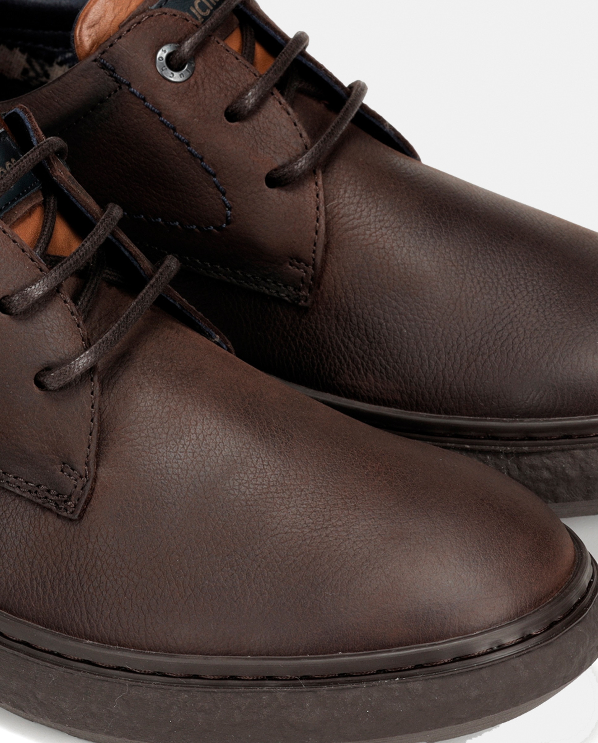 Bluchers em Pele Engordurada com Pala Lisa Castanho-5