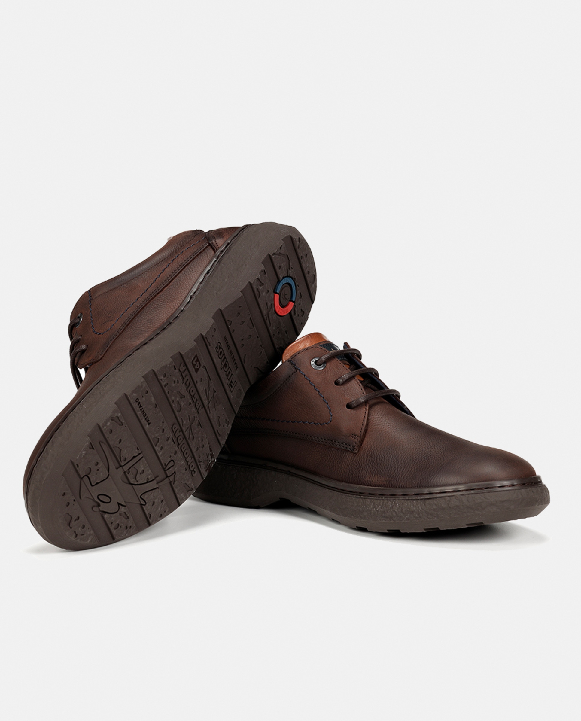 Bluchers em Pele Engordurada com Pala Lisa Castanho-4