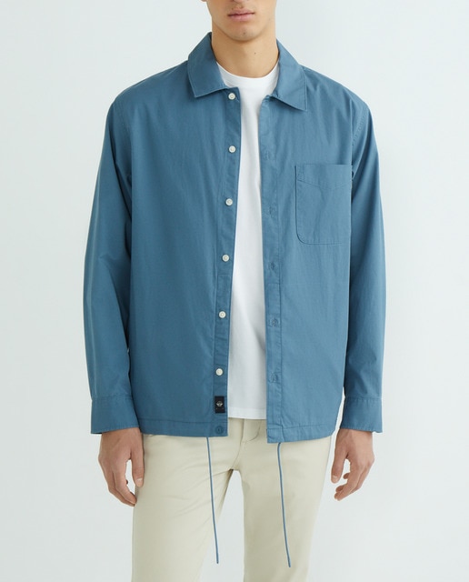 Imagen 0 de Sobrecamisa de hombre estilo casual