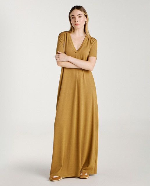 Imagem 0 de Vestido de Manga Curta com Decote em Bico