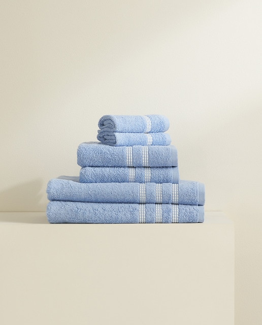 Imagen 0 de Juego de 6 toallas algodón 450 gr/m2 Lirio Basics El Corte Inglés